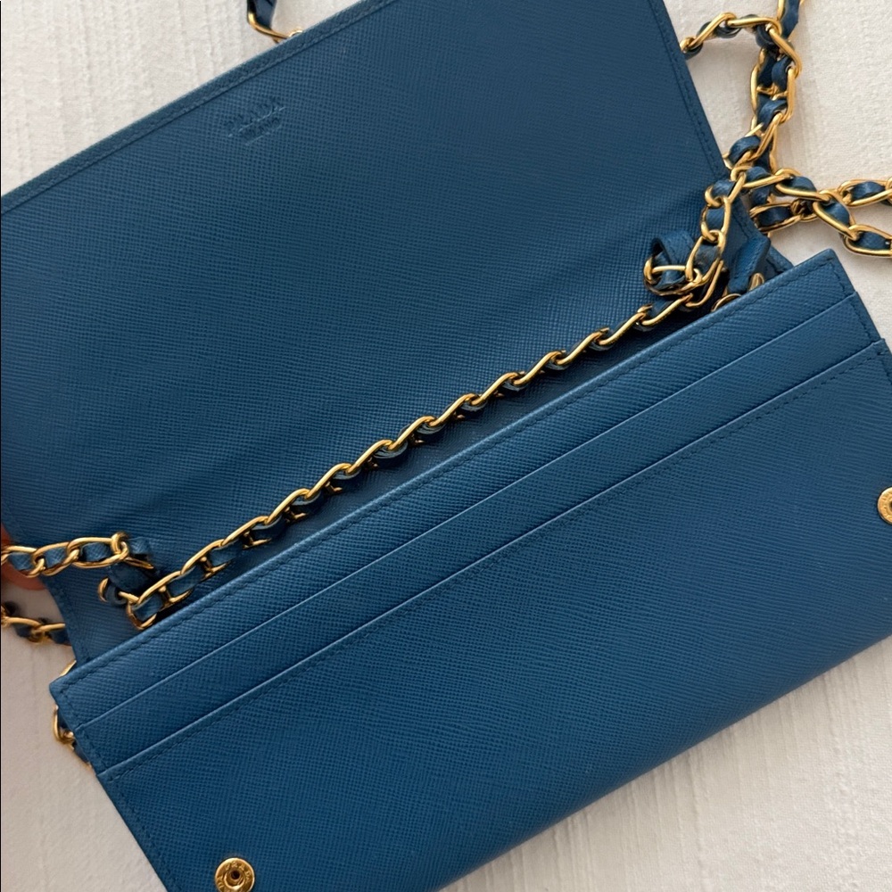 Prada Teal Leather Crossbody Bag with Gold Chain - Picture 2 of 4